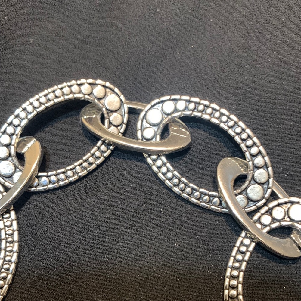 Elegant Silver Plated Chain Bracelet - Picture 2 of 8